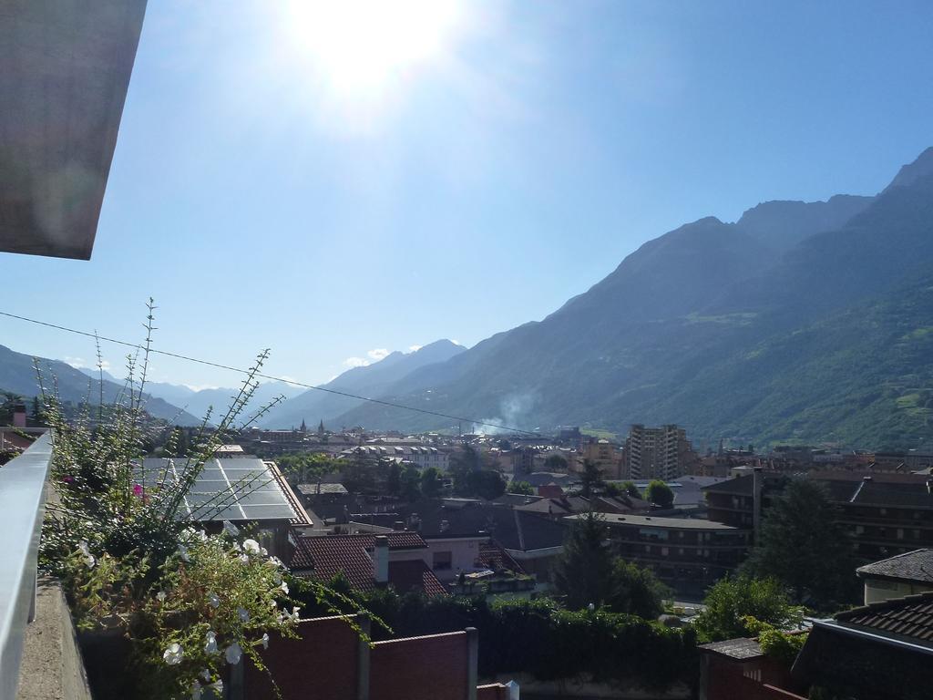 La Betulla Appartamento Confortevole Wifi E Parking Free Aosta Exterior photo